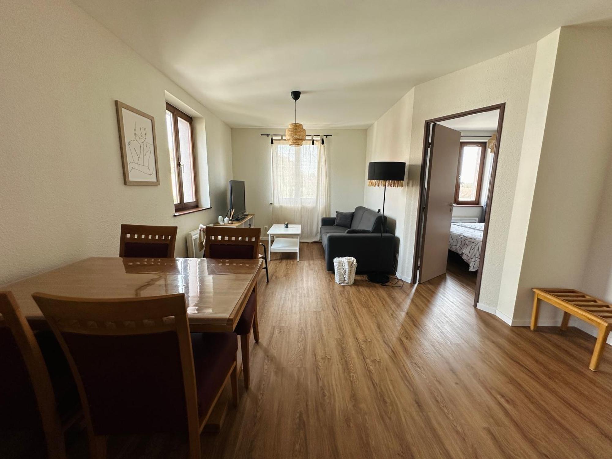 2 Pieces Apartment Ostheim